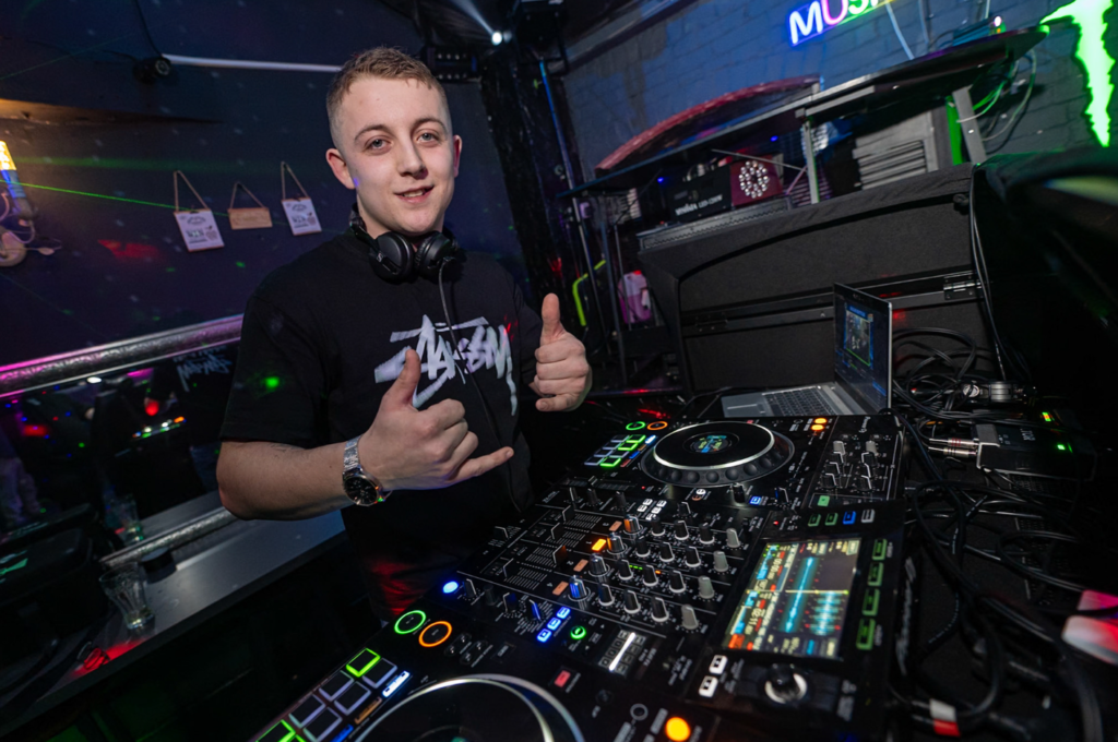 Jack Small – ALL HANDS ON DECKS – 26/02/2026 21:00